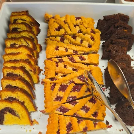 فندق Azora